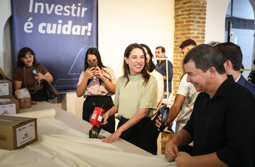 Governadora Raquel Lyra entrega equipamentos para laboratórios de capacitação em dez municípios
