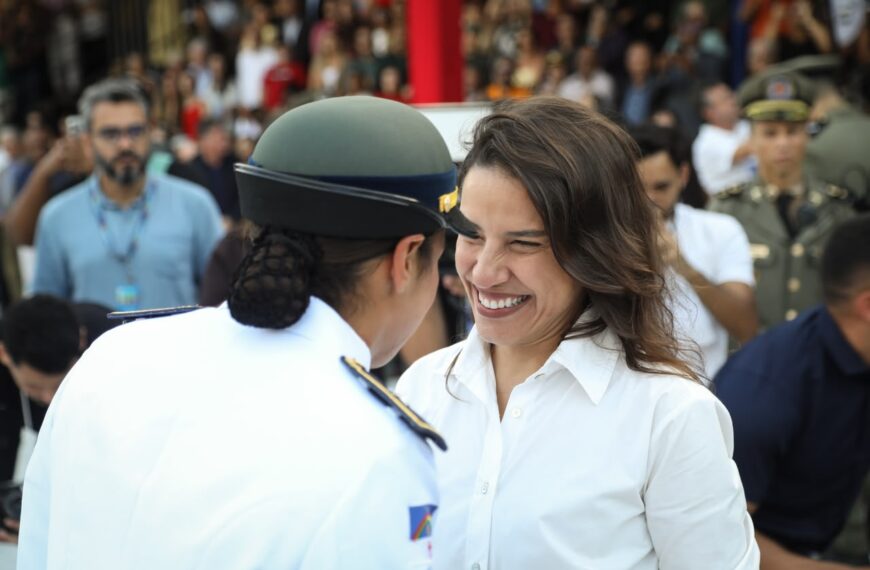 Governadora Raquel Lyra comanda formatura e entrega 182 novos oficiais da PMPE